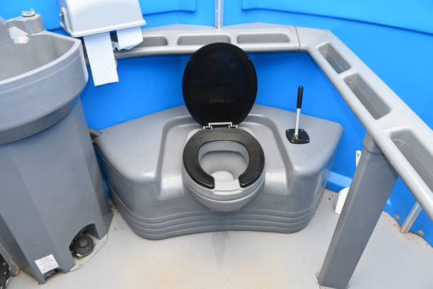 Best Sanitation services for porta potties  in Omro, WI